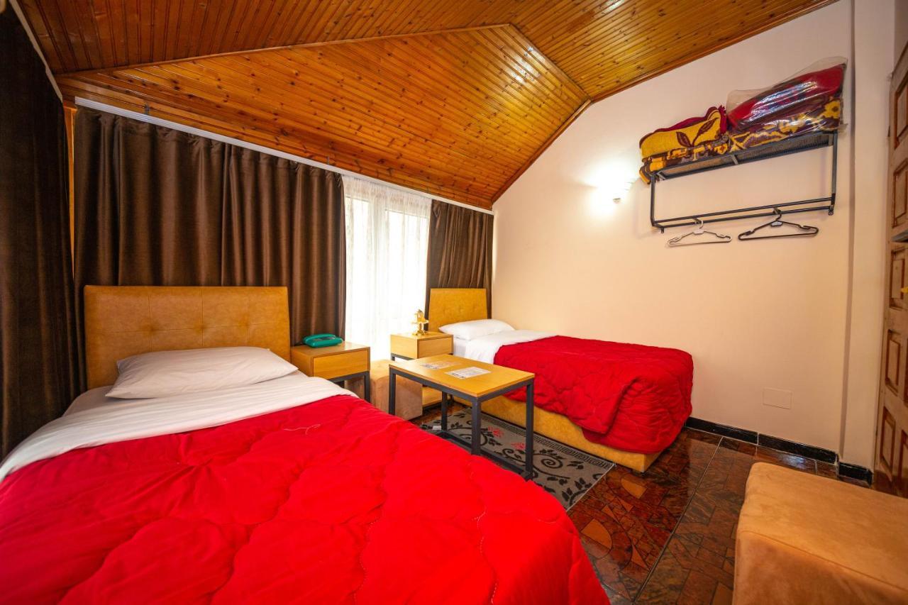 Hotel Pik Loti Tiranë Luaran gambar