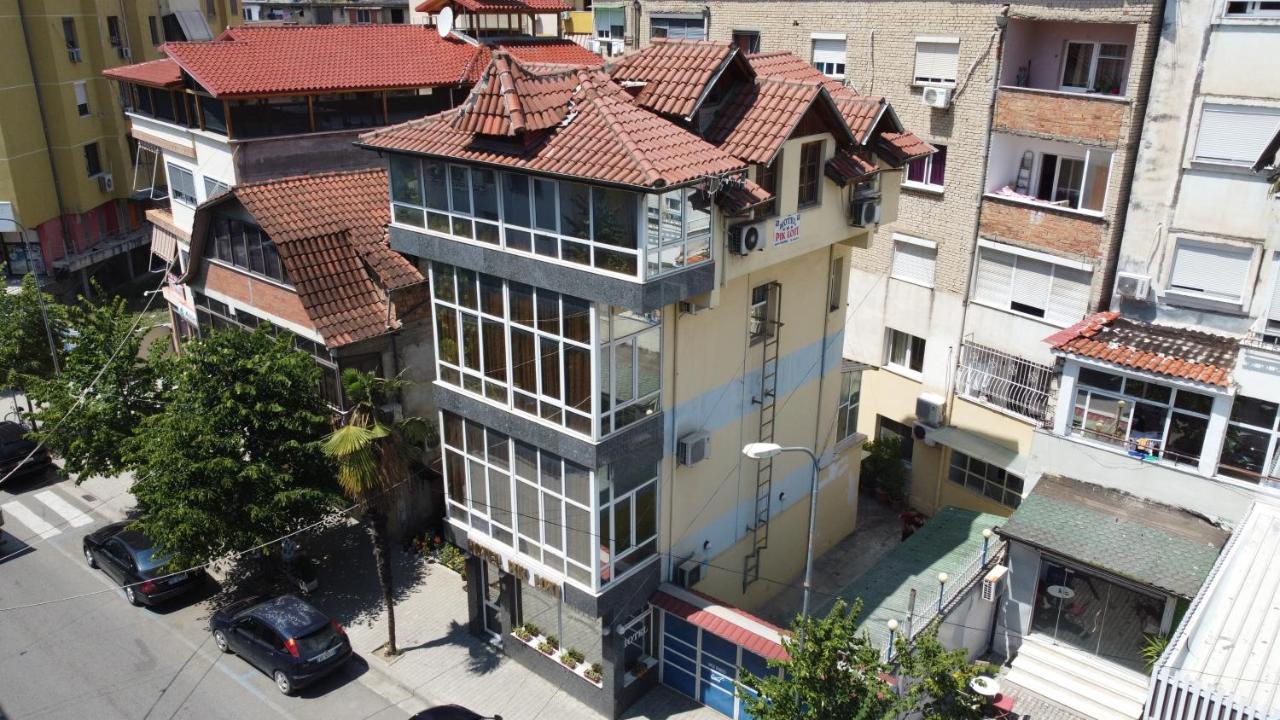 Hotel Pik Loti Tiranë Luaran gambar